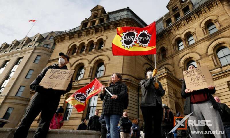 Канада уступила забастовщикам из государственных учреждений