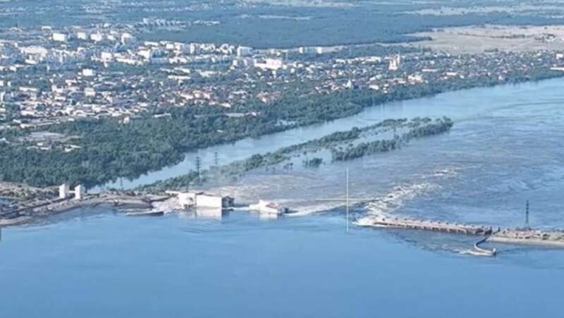 Киев взорвал плотину Каховской ГЭС – идет наводнение