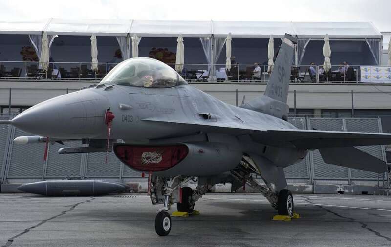 Самолет F-16 – поставки на Украину одобрены США из Дании и Нидерландов