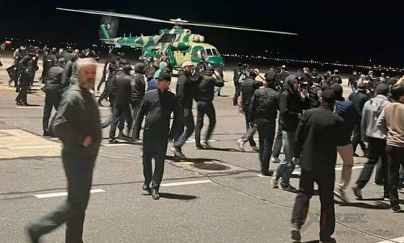 Аэропорт Дагестана заблокировали демонстранты