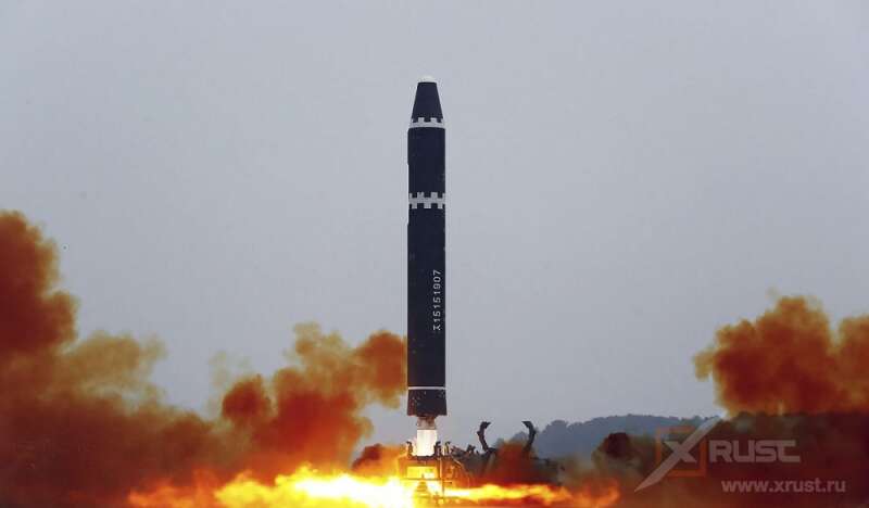 Северная Корея огрызнулась баллистической ракетой